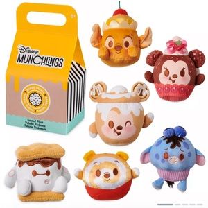 Disney Munchlings Mystery Scented Plush–Baked Treats–Micro 4 3/4'' (NWT) Sealed